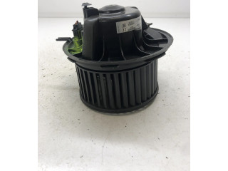 Вентилятор печки Skoda Octavia Mk2 (1Z)