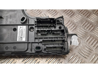 Блок предохранителей 165765030B Tesla Model Y