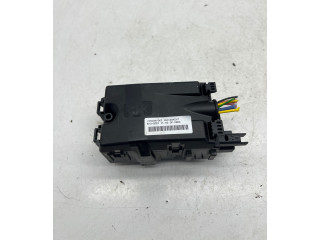 Блок предохранителей  9812661980, A006C801   Peugeot Partner III    