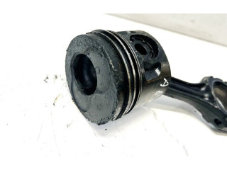  Поршень с шатуном    Volkswagen PASSAT B4  