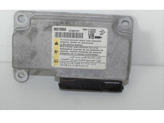 Блок управления двигателя 96810868    Chevrolet Captiva  Z20S 