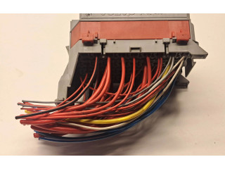 Блок предохранителей    Volvo S80