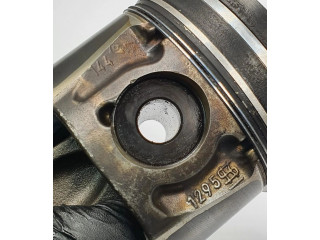  Поршень с шатуном  085190  Volvo V50  