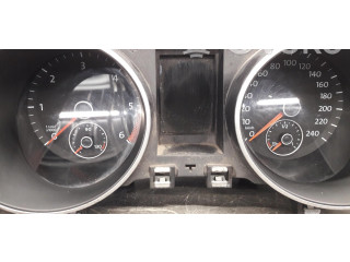 Панель приборов a2c53219792 Volkswagen Golf VI