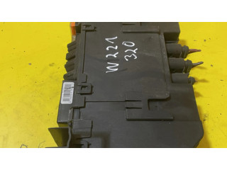   Pojistková skříňka 2215401350   Mercede-Benz S W221 2007