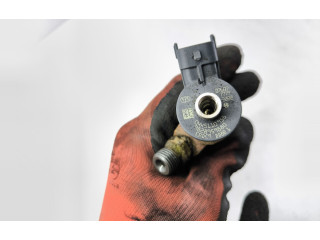 Форсунка 9828959880    Peugeot 5008 II  DV5RC 