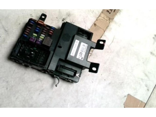 Pojistková skříňka KIA Carnival 2007