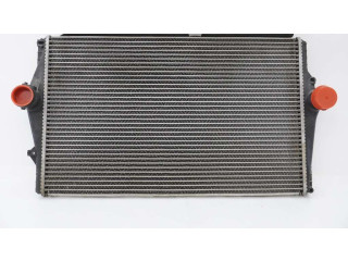 Радиатор интеркулера 8671694 Volvo S80