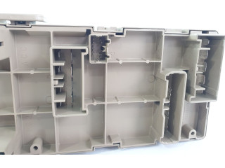 Блок предохранителей 82201FG010   Subaru Forester SH       