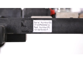   Pojistková skříňka 101327200F   Tela Model S 2015