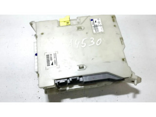 Блок предохранителей 8273030321 Lexus GS 300 350 430 450H