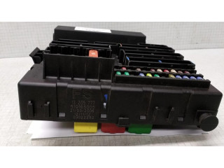 Pojistková skříňka 13205777, 12GX74 Opel Vectra C 2006