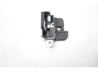 Zámek zadních dveří 2K5827505E Volkswagen Caddy 2016