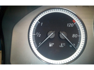 Панель приборов A2049023600   Mercedes-Benz GLK (X204)       