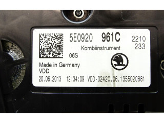 Панель приборов 5E0920961C Skoda Octavia Mk3 (5E)