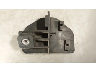 Передний держатель бампера