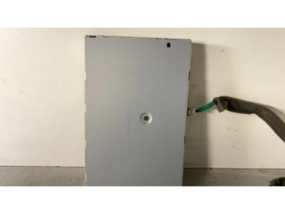 Радио/ проигрыватель CD/DVD / навигация