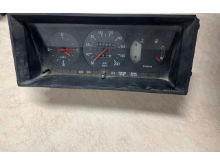 Přístrojová deska Volvo 240 1985 1348058