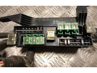   Pojistková skříňka 71543050, 71543052   Nissan Maxima 1999