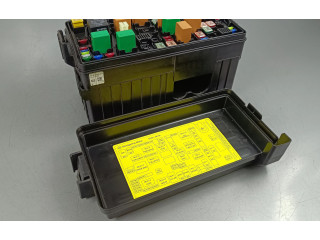 Блок предохранителей  8238038210   SsangYong Musso    