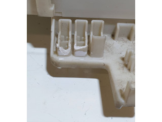 Блок предохранителей 31254903, 519096804   Volvo V50       