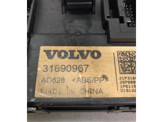 Турбина Блок управления кондиционером Volvo XC40  31690967         