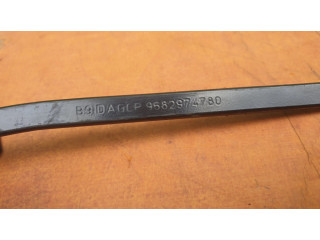 Стеклоочиститель лобового стекла