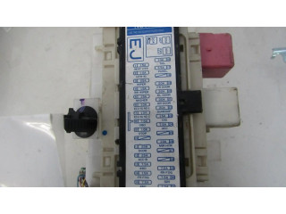   Pojistková skříňka 8273002120A   Toyota Auris 150 2008