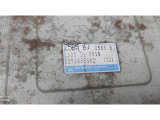 Блок управления двигателя Z5B518881B, E2T86886M2 Mazda 323 F