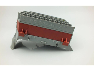 Блок предохранителей  9162439   Volvo V70    