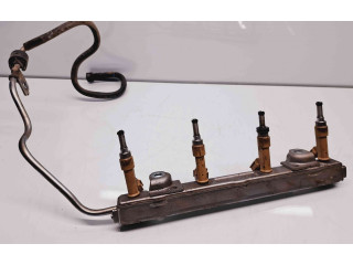 Vstřikovací lišta OEM   Toyota Corolla E160 E170     