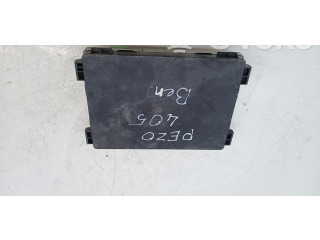 Блок предохранителей 2042103 Peugeot 406