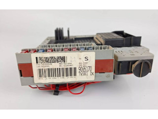 Блок предохранителей  9494673, 99W035   Volvo S80    