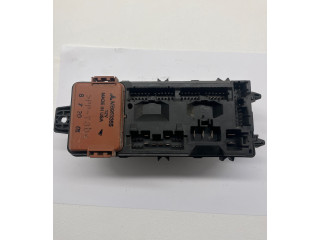 Блок предохранителей MB953355 Mitsubishi Galant