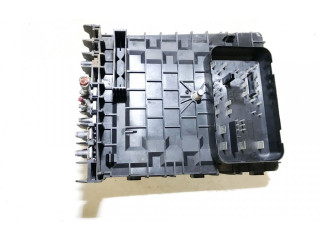 Блок предохранителей 1k0937125a, 4932631 Volkswagen Jetta V