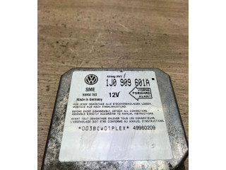 Блок подушек безопасности 1J0909601A, 5WK4153   Audi A3 S3 8L