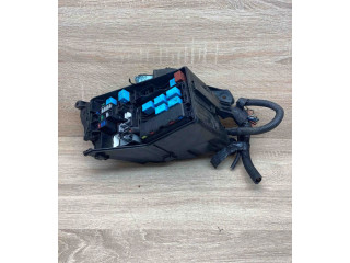   Pojistková skříňka 8921153020   Lexus GS 300 350 430 450H 2005