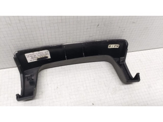 Другая деталь салона