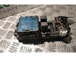 Блок предохранителей MB818979 Mitsubishi Space Wagon