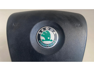 Подушка безопасности водителя 1Z0880201AE Skoda Octavia Mk2 (1Z)