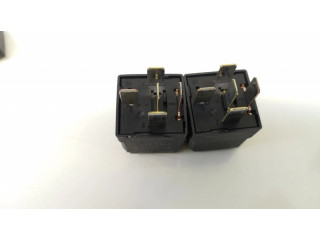 Блок предохранителей 13275884, MJ Opel Insignia A