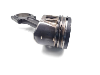  Поршень с шатуном D4204T D4204T  Volvo V50  