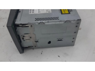 Радио/ проигрыватель CD/DVD / навигация