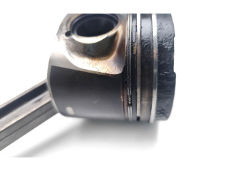  Поршень с шатуном D5204T2 D5204T2  Volvo V70  