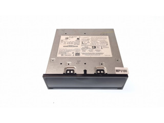 Радио/ проигрыватель CD/DVD / навигация