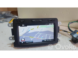 Радио/ проигрыватель CD/DVD / навигация