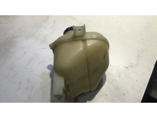 Расширительный бачок охлаждающей жидкости