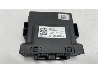 Блок управления 13521137 Opel Zafira C