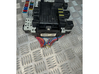 Блок предохранителей  8688153, 000001815990   Volvo S80    
