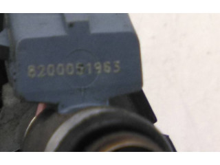 Топливная рампа 8200051963   Renault Clio II  